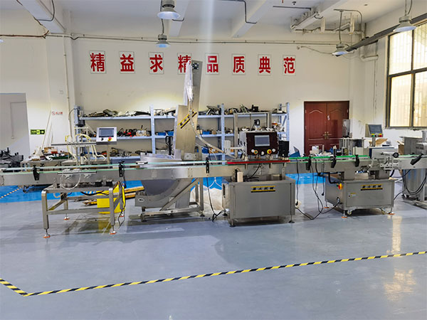 四頭液體灌裝機械