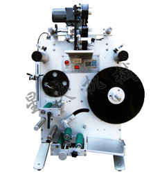 半自動(dòng)圓瓶貼標(biāo)機(jī)